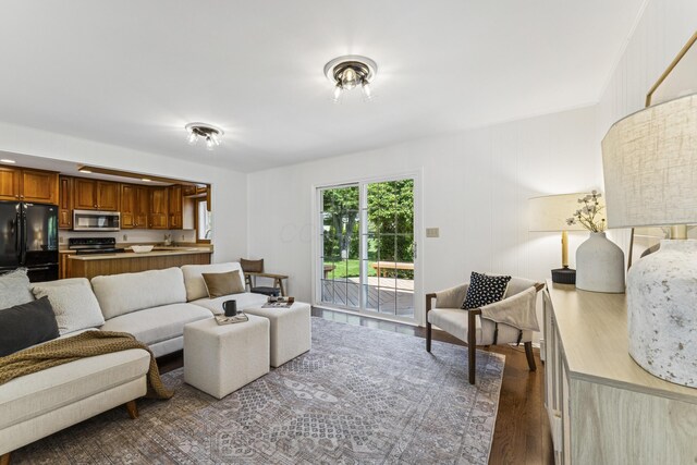 4188 Gavin Ln, Upper Arlington, OH 43220 - living area featuring wood finished floors