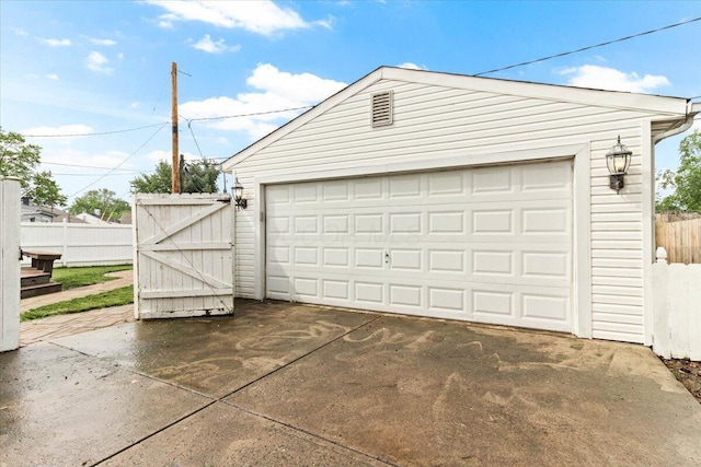 127 Little Flower Ln, Columbus, OH 43213