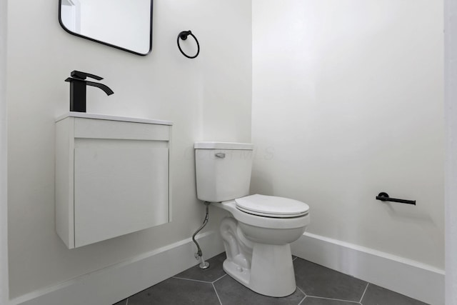 3610-3612 Grove City Rd, Grove City, OH 43123 - bathroom featuring tile patterned flooring, toilet, and baseboards