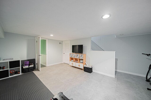 1779 Willoway Cir N, Columbus, OH 43220 - workout room featuring recessed lighting