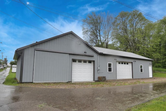view of detached garage