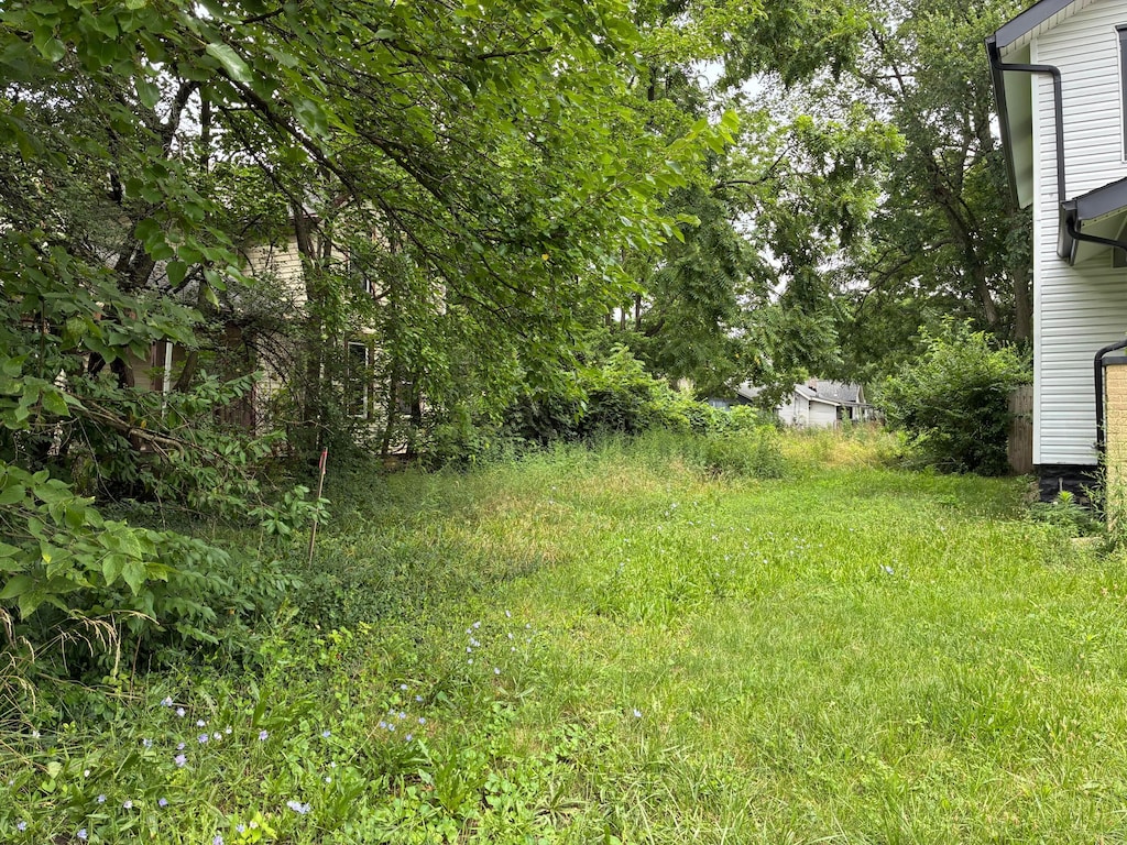 1498 Aberdeen Ave, Columbus, OH 43211 - photo 2