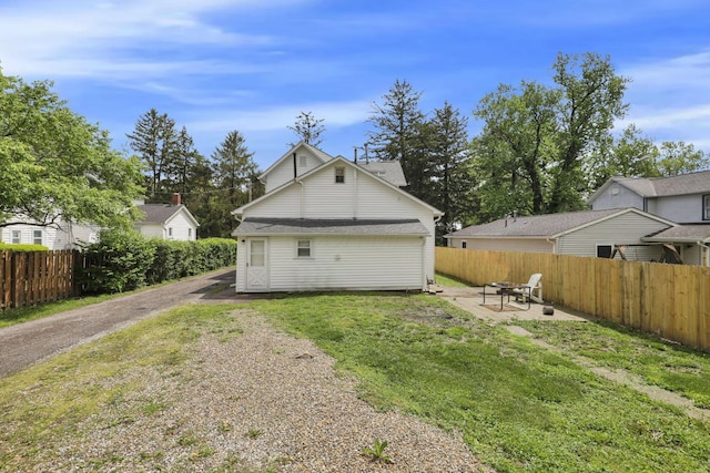 233-235 N 13th St, Newark, OH 43055 - view of garage