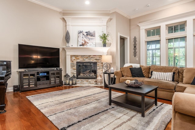 5464 Slater Rdg, Westerville, OH 43082 - living room featuring wood finished floors, a fireplace, and ornamental molding