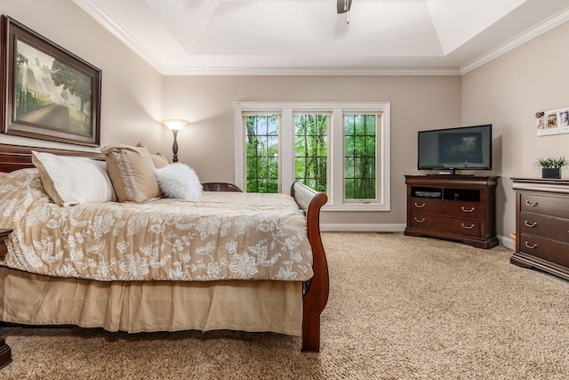 5464 Slater Rdg, Westerville, OH 43082 - carpeted bedroom featuring a raised ceiling, ornamental molding, baseboards, and ceiling fan