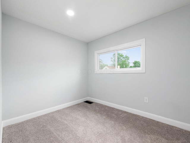 3147 Grasmere Ave, Columbus, OH 43224 - carpeted spare room featuring baseboards, visible vents, and recessed lighting