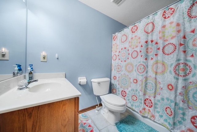 12094 Beech Tree Ct S, Thornville, OH 43076 - full bathroom featuring toilet, tile patterned floors, vanity, baseboards, and a shower with curtain