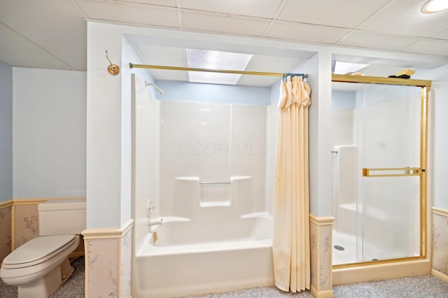 685 Dogwood Ln, Newark, OH 43055 - full bathroom with toilet and shower / bath combo