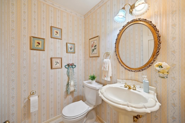 685 Dogwood Ln, Newark, OH 43055 - bathroom featuring toilet and a sink