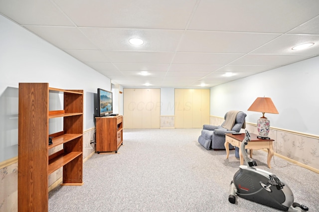 685 Dogwood Ln, Newark, OH 43055 - living area featuring carpet floors, a drop ceiling, recessed lighting, and wainscoting