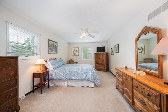 1211 Darcann Dr, Columbus, OH 43220 - bedroom with light carpet and ceiling fan