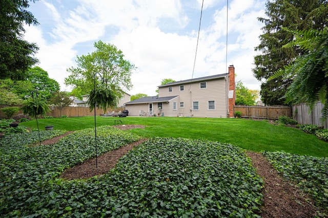 1211 Darcann Dr, Columbus, OH 43220 - view of yard