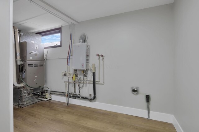 193 Seymour Ave, Buckeye Lake, OH 43008 - utilities with water heater