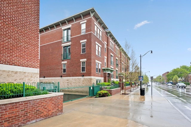 110 E Mound St Unit 2, Columbus, OH 43215 - view of property featuring fence