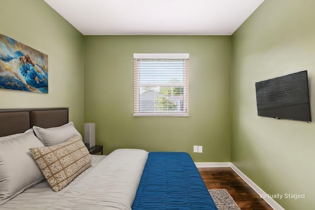 1825 Ormond Ave, Columbus, OH 43224 - bedroom featuring wood finished floors and baseboards