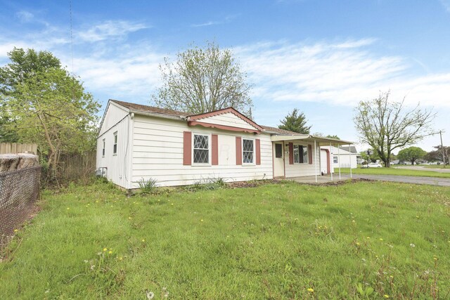 315 Redmond Rd, Columbus, OH 43228 - ranch-style house with driveway
