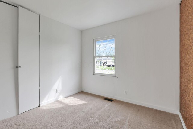 315 Redmond Rd, Columbus, OH 43228 - unfurnished room featuring light carpet and baseboards