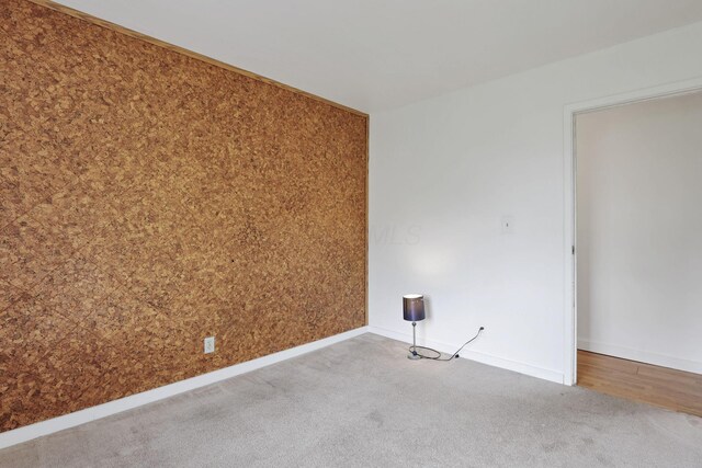 315 Redmond Rd, Columbus, OH 43228 - carpeted spare room featuring baseboards