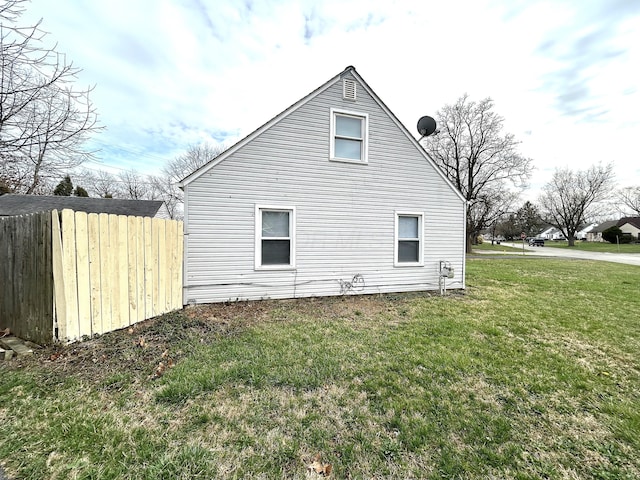 2322 Mecca Rd, Columbus, OH 43224 - view of property exterior