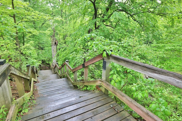 2663 Glen Echo Dr, Columbus, OH 43202 - view of deck