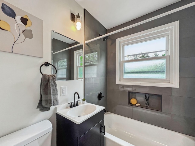 3476 Beulah Rd, Columbus, OH 43224 - bathroom with toilet, vanity, and shower / tub combination