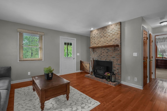 6334 Hansley Rd SE, Sugar Grove, OH 43155 - living area featuring wood finished floors, baseboards, and recessed lighting