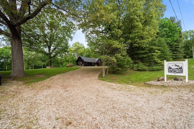 18156 Thompson Ridge Rd, Laurelville, OH 43135 - view of front facade featuring a front yard