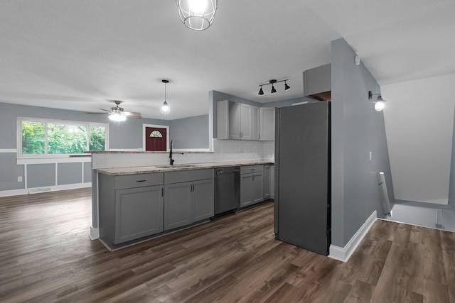 2433 Nedra St, Grove City, OH 43123 - kitchen featuring stainless steel appliances, gray cabinetry, a peninsula, backsplash, and dark wood-style floors