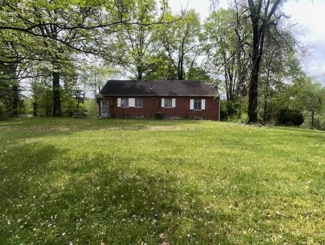 view of grassy yard
