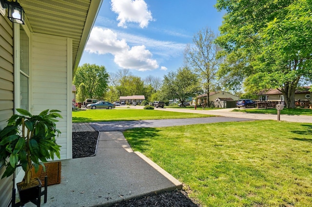135 N Creekview Ct, Baltimore, OH 43105 - view of green lawn