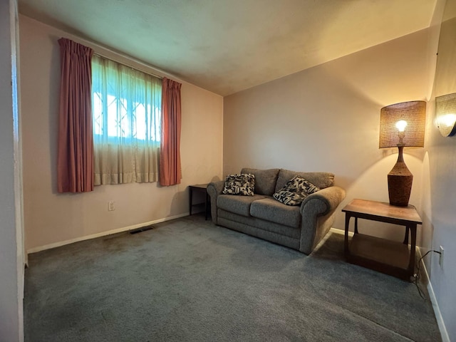 3457 Petzinger Rd, Columbus, OH 43232 - carpeted living room featuring baseboards