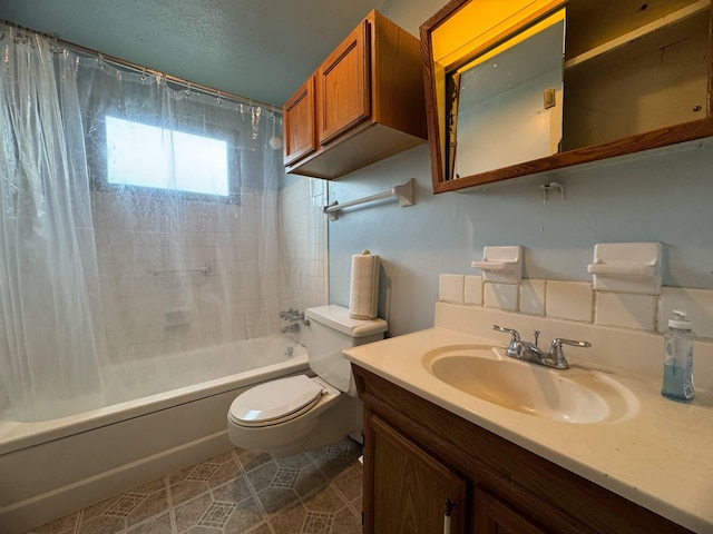 3457 Petzinger Rd, Columbus, OH 43232 - bathroom featuring shower / bath combo, toilet, vanity, and tile patterned flooring
