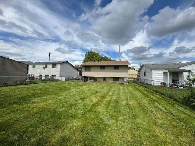 3457 Petzinger Rd, Columbus, OH 43232 - view of back of house