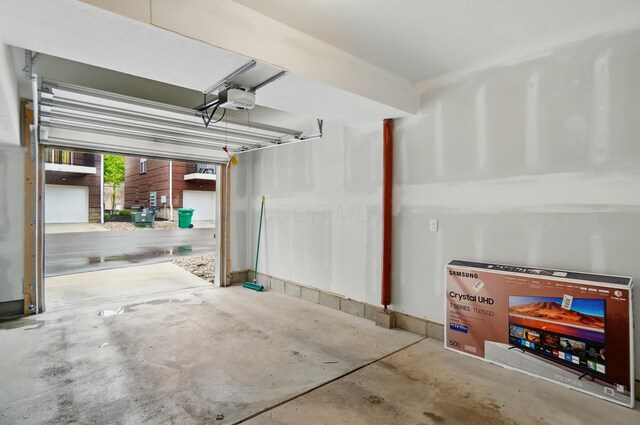 20 N Center St Unit 20, Springfield, OH 45502 - garage with a garage door opener