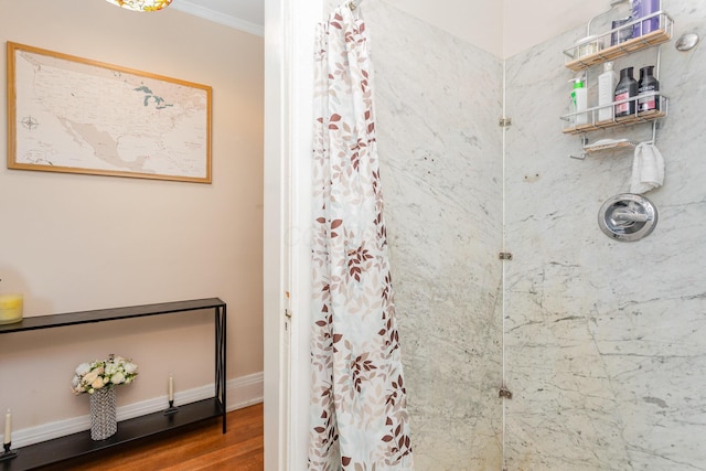 404 Rawling St, Washington Court House, OH 43160 - full bath with crown molding, wood finished floors, and a shower with curtain