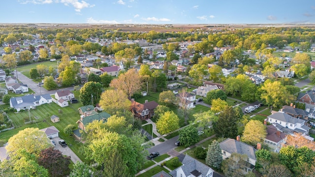 404 Rawling St, Washington Court House, OH 43160 - aerial view of property and surrounding area featuring nearby suburban area