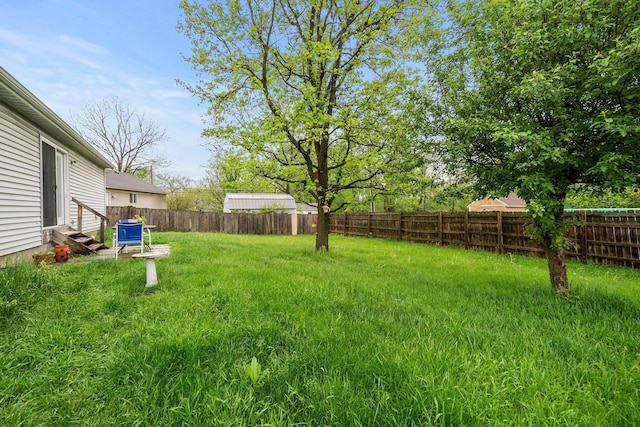 2512 Gantz Rd, Grove City, OH 43123 - view of yard featuring entry steps