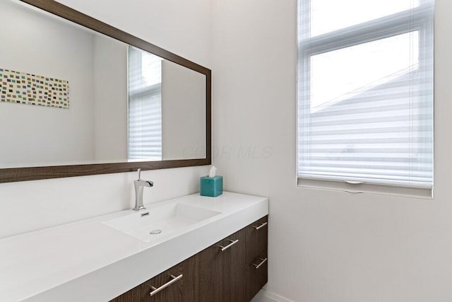 3084 Asbury Dr, Columbus, OH 43221 - bathroom featuring vanity