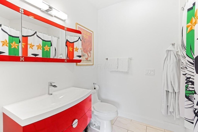 3084 Asbury Dr, Columbus, OH 43221 - bathroom featuring vanity, toilet, and a shower with curtain
