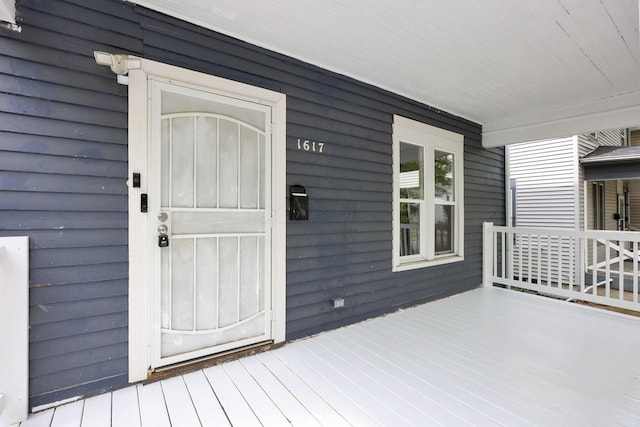 1617 Arlington Ave, Columbus, OH 43211 - wooden deck featuring a porch
