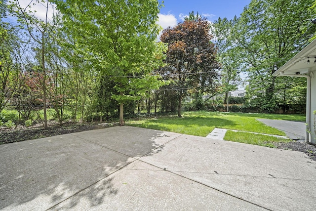 2249 E Broad St, Columbus, OH 43209 - view of patio / terrace