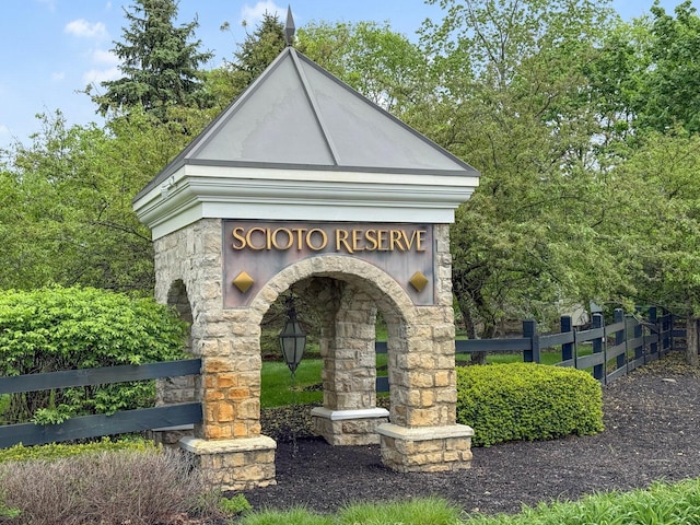 6674 Letterman Dr, Powell, OH 43065 - community / neighborhood sign featuring fence