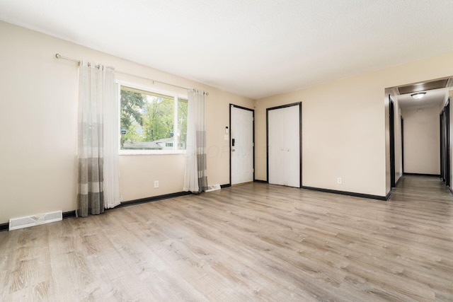 2594 Hubbell Rd, Columbus, OH 43232 - empty room featuring light wood finished floors and baseboards