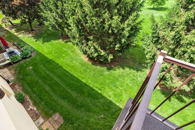 view of grassy yard