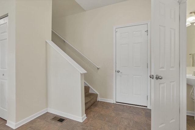 5887 Autumn Oak Dr, Columbus, OH 43232 - photo 27
