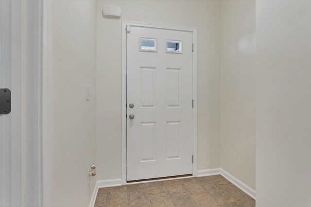 5887 Autumn Oak Dr, Columbus, OH 43232 - photo 13