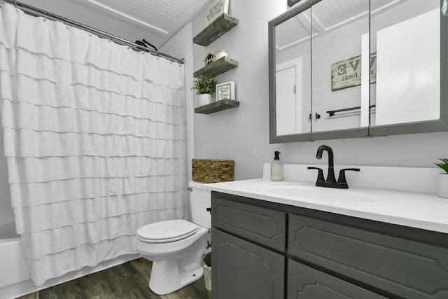 12164 Twincreek Dr, Pickerington, OH 43147 - full bathroom featuring wood finished floors, toilet, vanity, and shower / bath combo with shower curtain