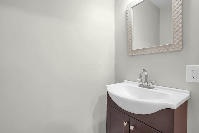 443 E Farming St, Marion, OH 43302 - bathroom featuring vanity