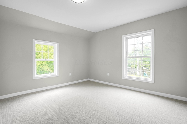 443 E Farming St, Marion, OH 43302 - carpeted spare room featuring baseboards