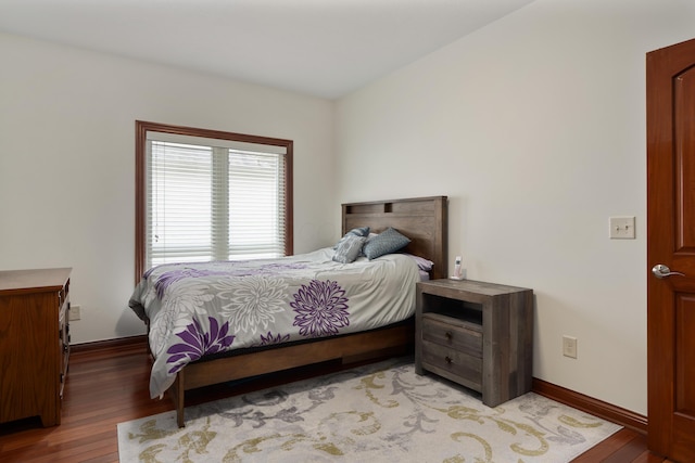 9785 Kingston Cir, Powell, OH 43065 - bedroom with light wood-type flooring and baseboards